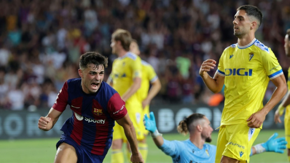 Barcelona sofre mas vence Cádiz (2-0) com gols de Pedri e Ferran Torres no fim