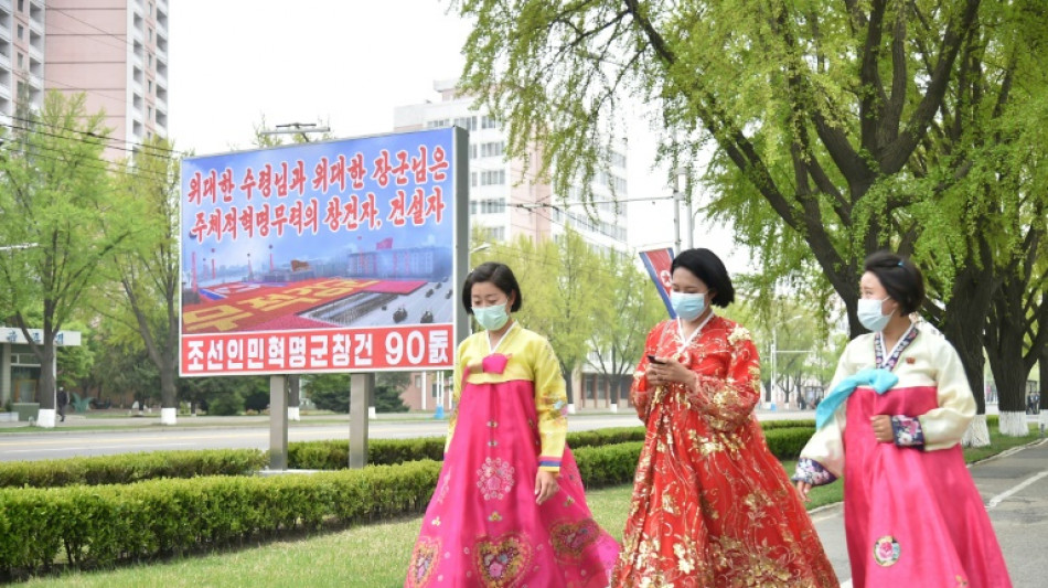 Desfile militar en Corea del Norte por un importante aniversario