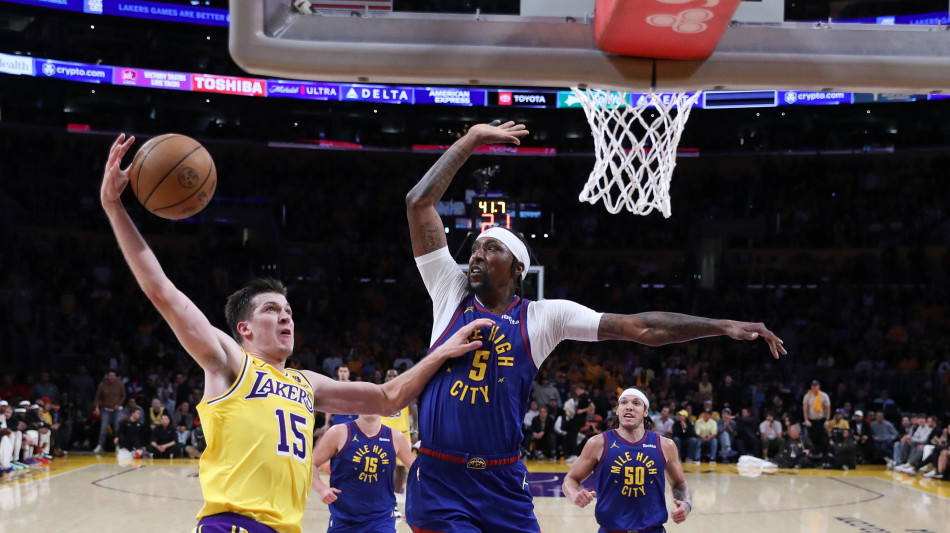 Basket: playoff Nba, Denver schiaccia i Lakers e va sul 3-0