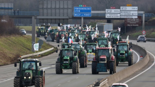 Bauern blockieren Zufahrten nach Paris und Autobahnen in ganz Frankreich