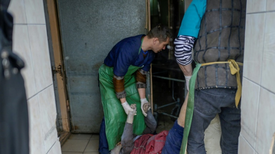 Los cadáveres se amontonan en la morgue de la ciudad ucraniana de Mikolaiv