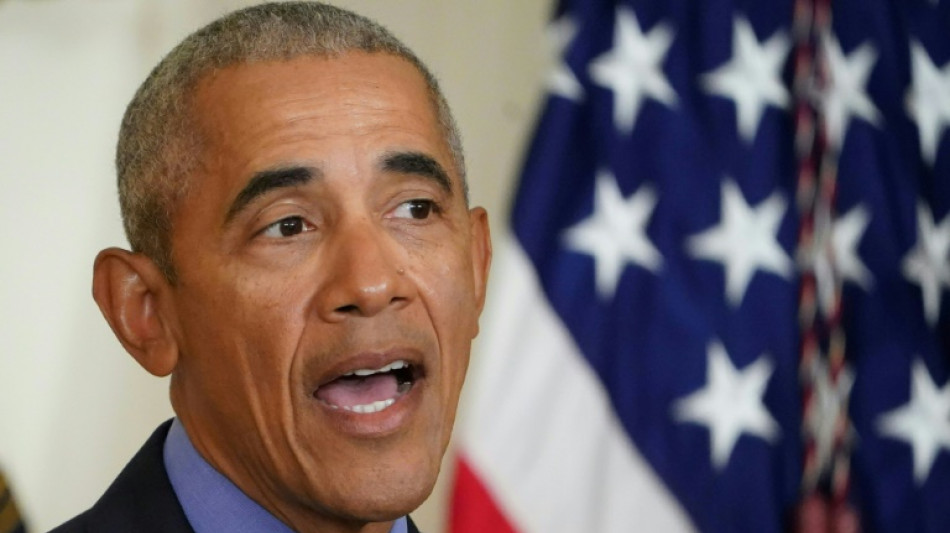 Obama pide regular las redes sociales