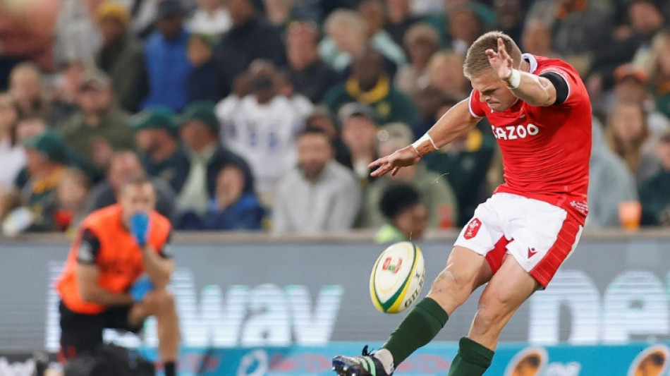 Wales' Biggar hails Anscombe, Wainwright after historic Boks win