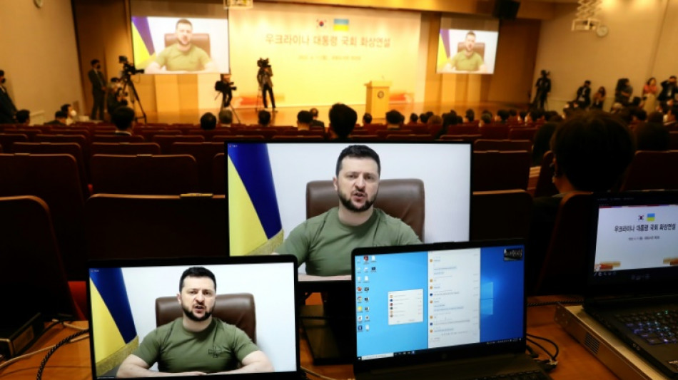 Zelensky says he believes 'tens of thousands' killed in Mariupol