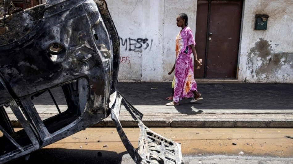 Après les troubles, les Sénégalais reprennent leurs activités, choqués et inquiets 