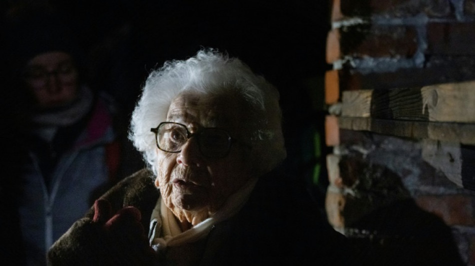 "J'étais une gamine": à Auschwitz, Esther Senot, 97 ans,  témoigne pour des lycéens