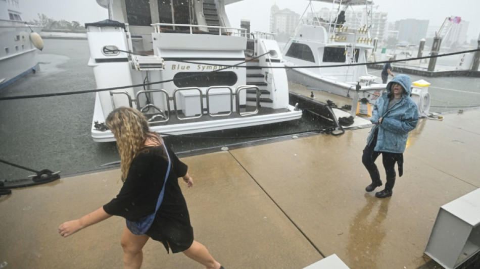  Florida seaside haven a ghost town as hurricane nears 