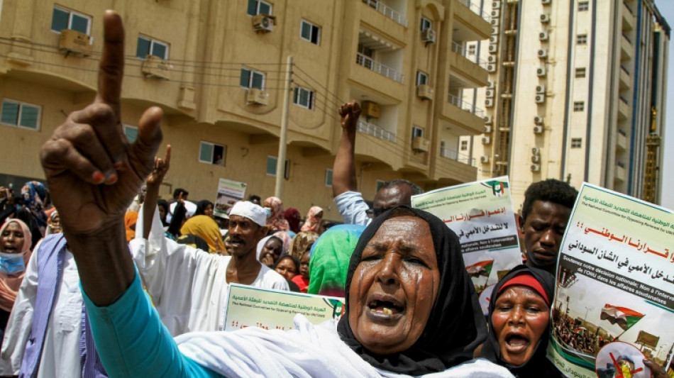 Hunderte fordern im Sudan Abberufung des UN-Sonderbeauftragten Perthes