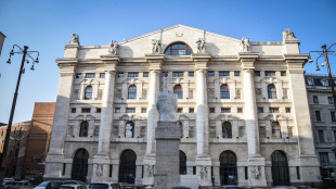 Borsa: Milano amplia calo (-0,6%), scivola Mps, accelera Bps