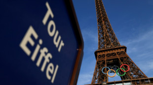 Continua polêmica por anúncio de manter anéis olímpicos na Torre Eiffel