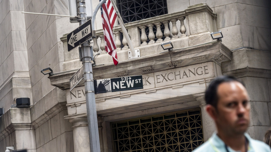 Wall Street apre positiva, Dj +0,05, Nasdaq +0,41%