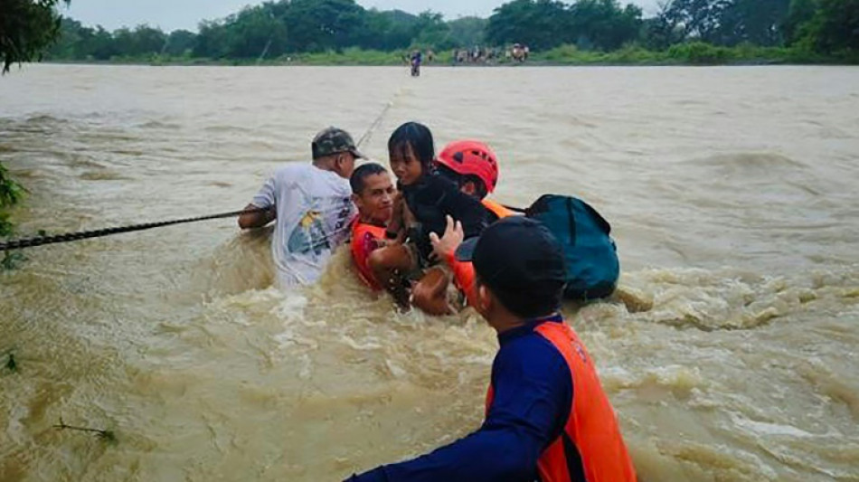 China se prepara para fuertes lluvias ante la llegada del tifón Bebinca