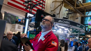 Wall Street finit en forte baisse, la Fed douche les attentes du marché