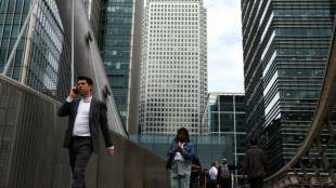 UK top bosses earn 118 times pay of workers: study