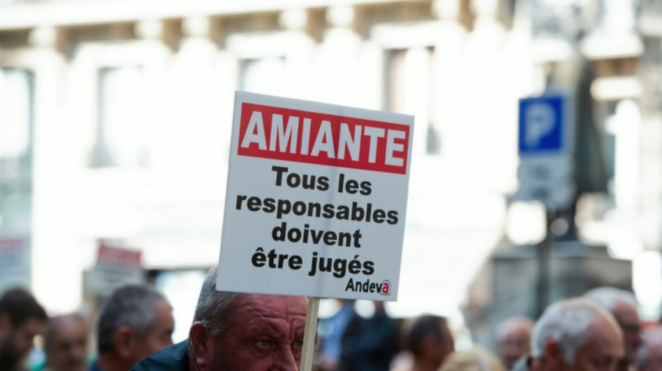 Amiante: le tribunal de Paris refuse la tenue d'un procès pénal réclamé par des victimes