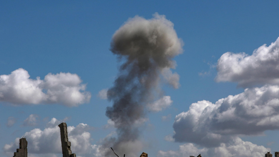  Media, almeno 15 morti in raid su una casa nel centro di Gaza 