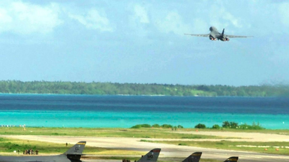  UK hands Indian Ocean islands to Mauritius but keeps key US military base 