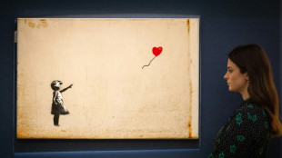 Dois homens acusados pelo roubo de quadro de Banksy em galeria londrina