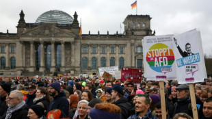 Mehr als hunderttausend Menschen bei Demo gegen Rechtsextremismus in Berlin