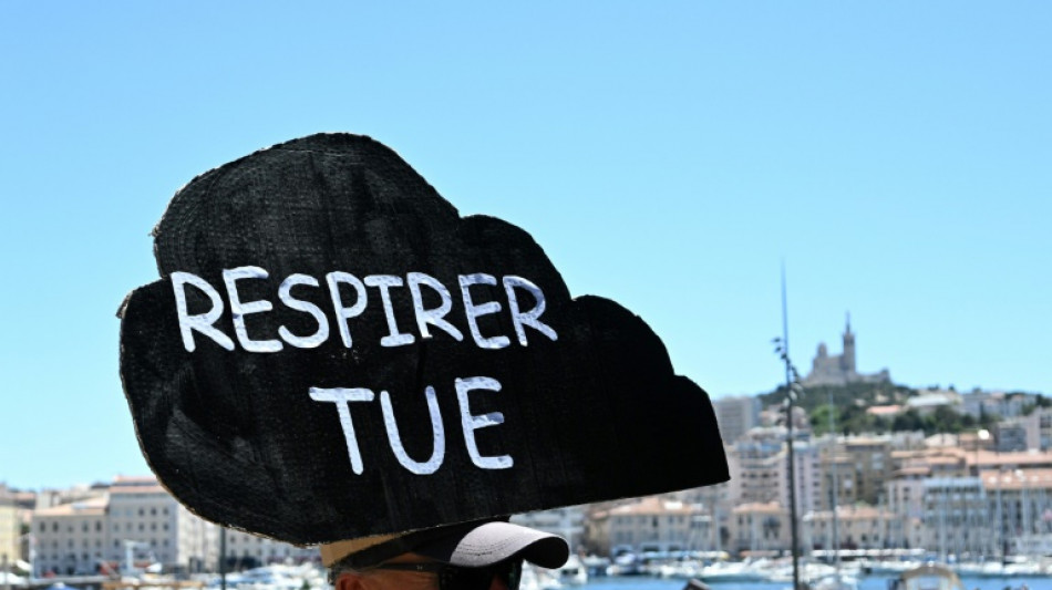 "Respirer tue": manifestation contre la pollution de l'air à Marseille