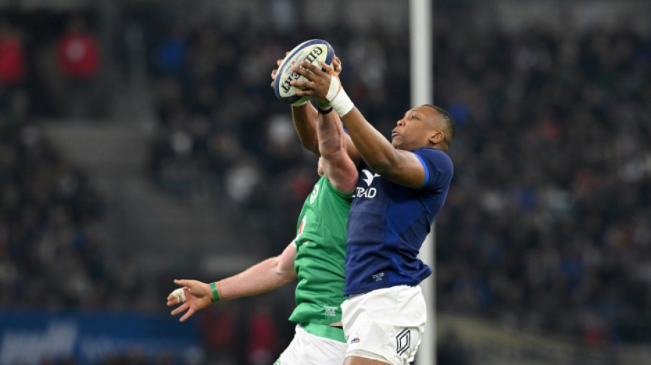 Six nations: Woki titulaire en deuxième ligne, Bielle-Biarrey à l'aile avec les Bleus contre l'Ecosse