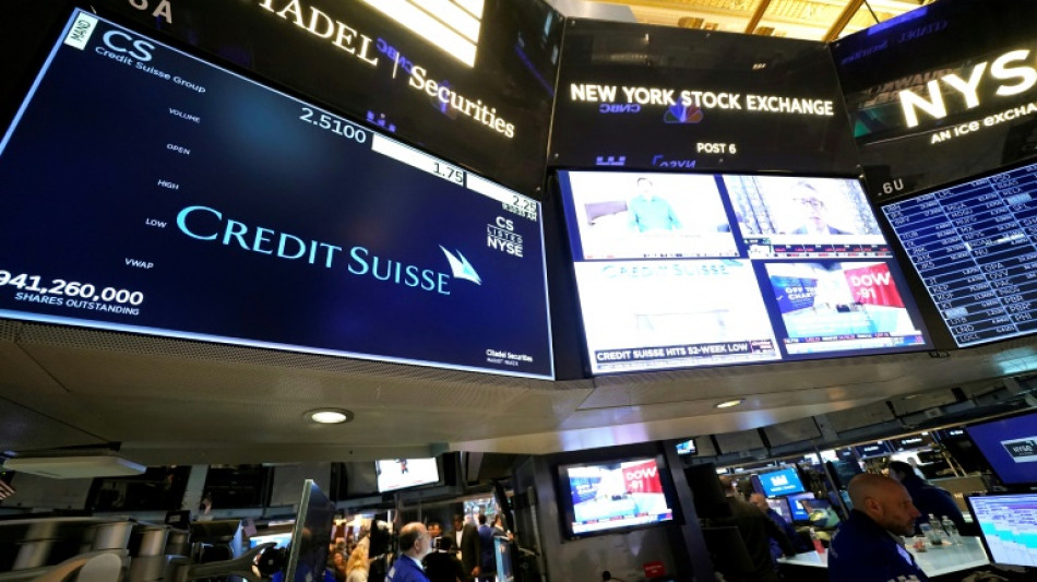 Wall Street termine en ordre dispersé, avec l'espoir d'une résolution de la crise Credit Suisse