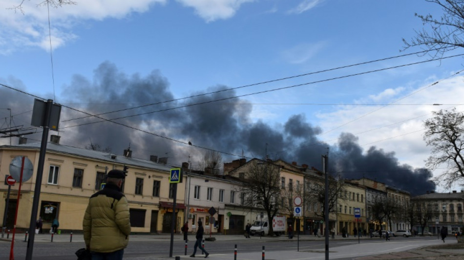 Ukraine : Poutine honore une brigade accusée d'exactions à Boutcha, un dépôt d'armes "détruit" dans l'ouest