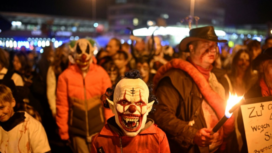  Böllerwürfe auf Einsatzkräfte und Passanten: Halloween in Deutschland teils unruhig 