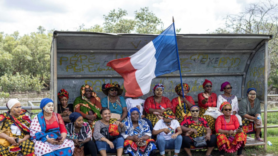 Mayotte: poursuite de l'opération Wuambushu, imbroglio autour de l'accès aux Comores