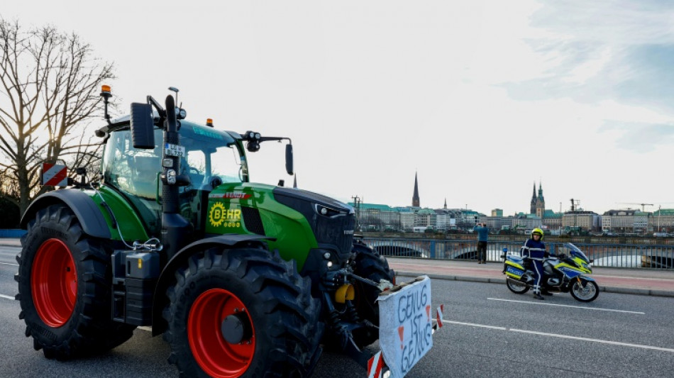 Massive Bauernproteste in Hamburg: Verkehr am größten deutschen Hafen gestört