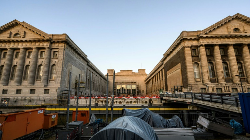 Babylon Berlin: antiquities museum shuts for 14-year facelift