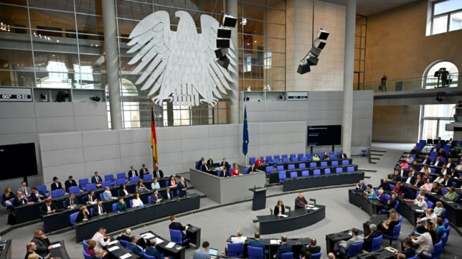 Weniger Formulare für Firmen und Behörden: Bundestag stimmt für Bürokratieabbau