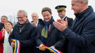 Canal Seine-Nord: Beaune inaugure un tronçon entre France et Belgique