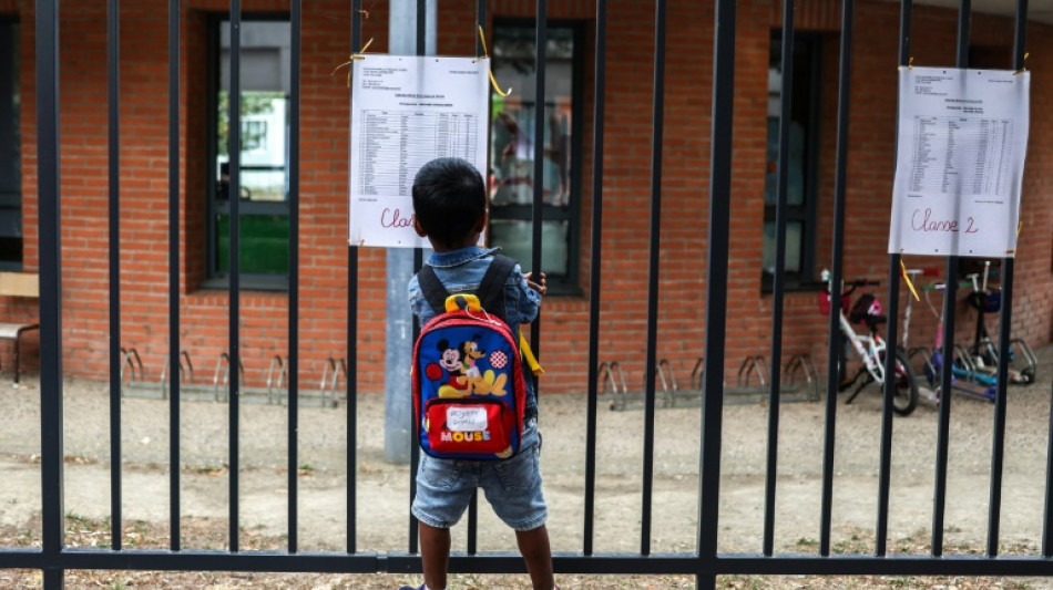 "T'es en quelle classe, toi?": 12 millions d'élèves reprennent le chemin de l'école