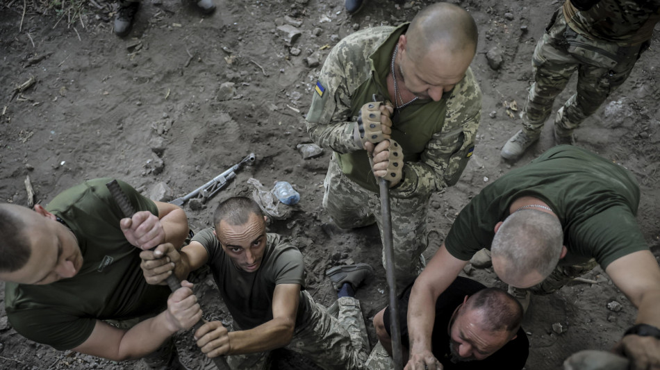  Nel Donetsk 150 minatori rimasti intrappolati dopo un raid russo 