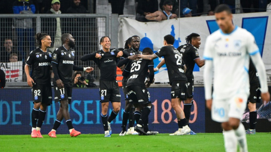 Marseille lose further ground in title race with Auxerre loss