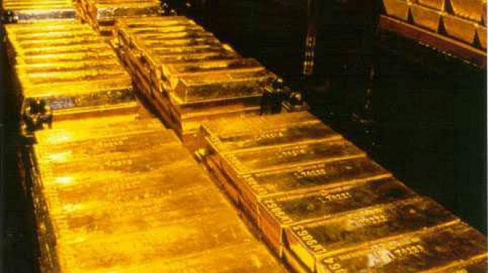 Russia using gold to evade sanctions, warns UK