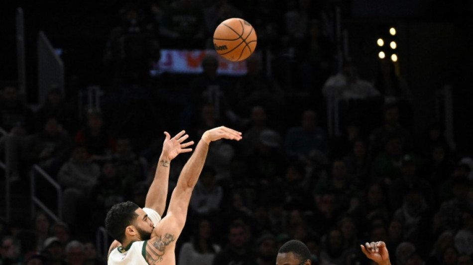 NBA: les Celtics résistent aux Pacers, les Lakers s'inclinent encore, Embiid blessé