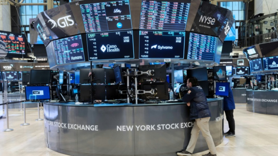 Wall Street commence en hausse une semaine chargée en résultats