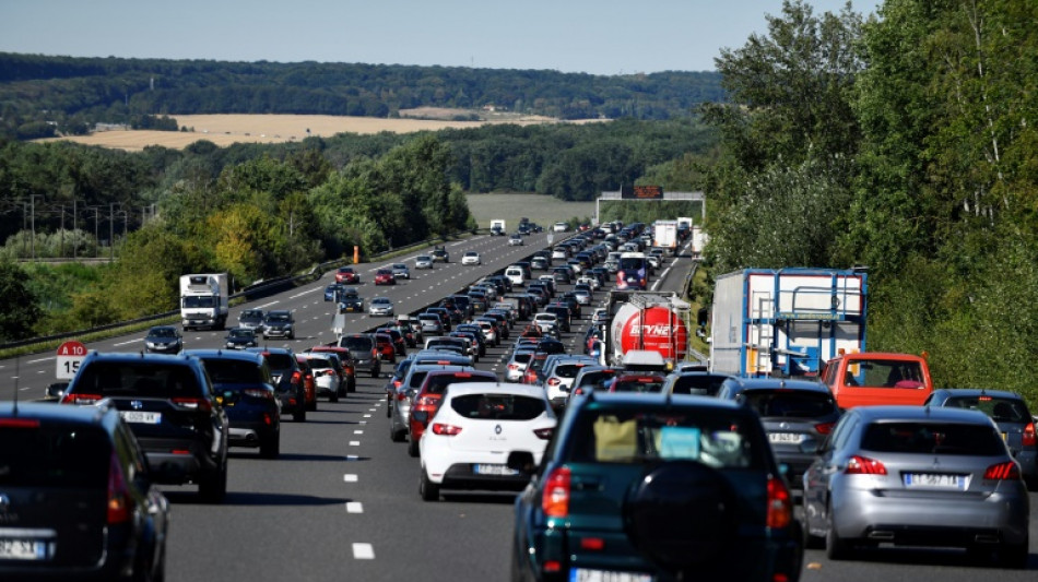 Départs en vacances: plus de 980 km de bouchons cumulés sur les routes