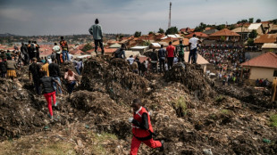 Effondrement d'une décharge en Ouganda: le bilan monte à 26 morts et 39 disparus (police)