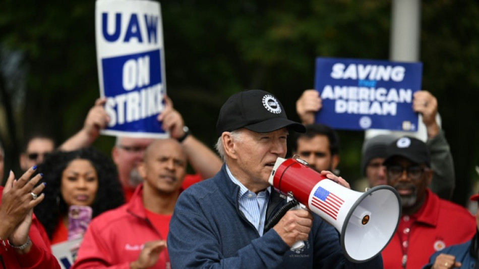 Joe Biden apporte un soutien historique aux ouvriers de l'automobile en grève