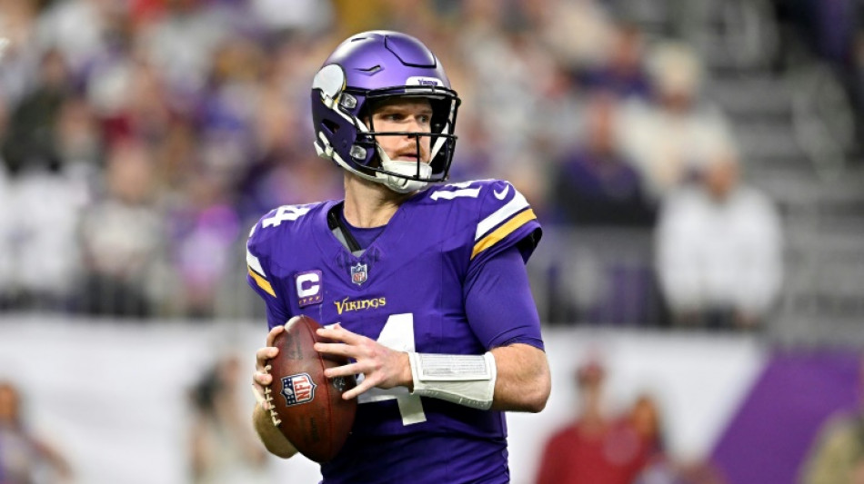 Vikings, Eagles win and move nearer to clinching playoff spots