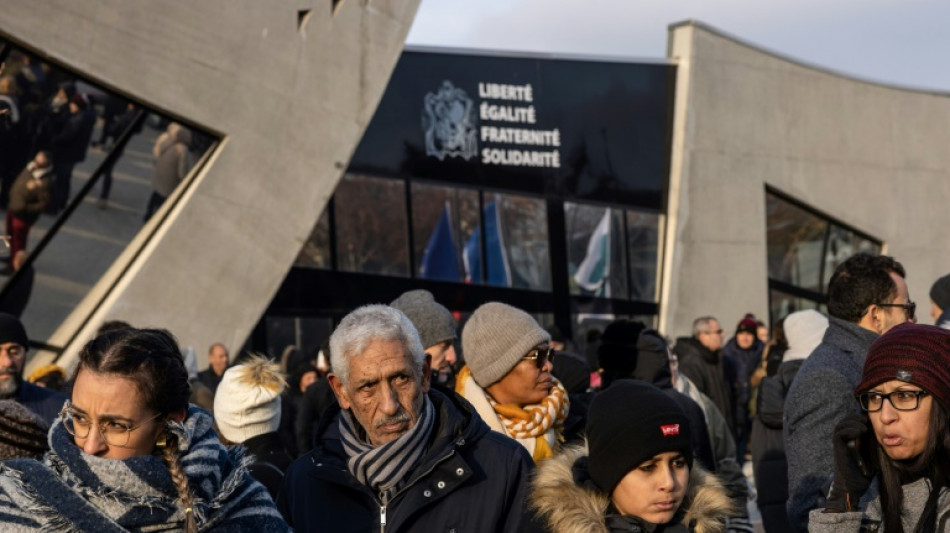 Recueillement, solidarité et émotion à Vaulx-en-Velin après l'incendie meurtrier