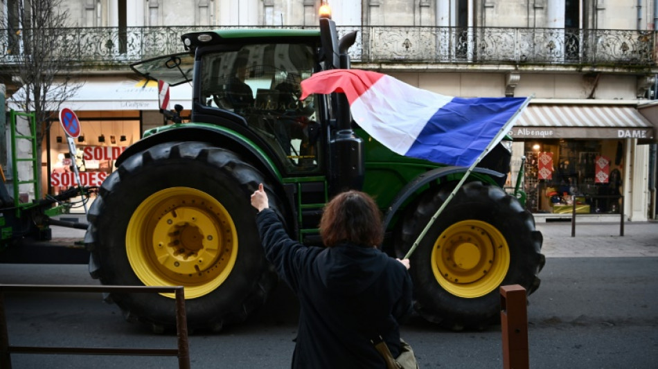 Frankreichs Bauern drohen mit Blockade der Autobahnen nach Paris