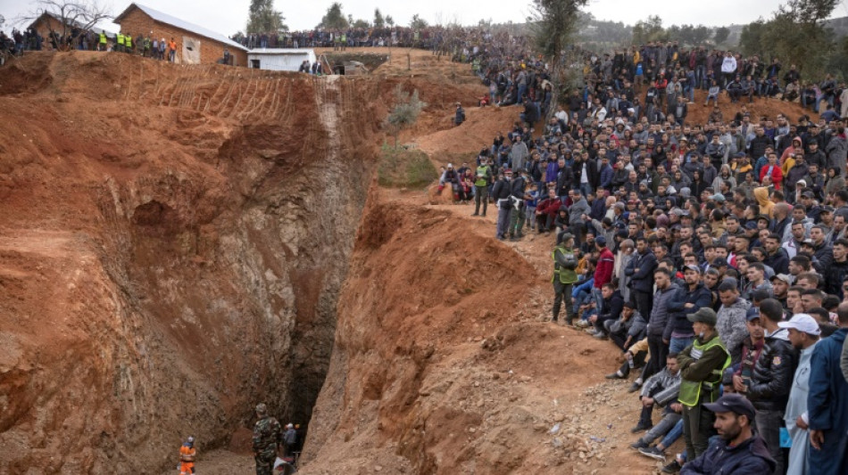 Rescuers enter tunnel to free Moroccan boy trapped in well