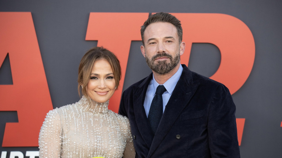  Ben Affleck trasloca mentre JLo è in Italia 