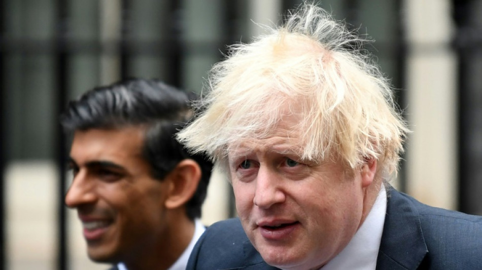 Boris Johnson, de nuevo bajo presión al ser multado por las fiestas durante el confinamiento