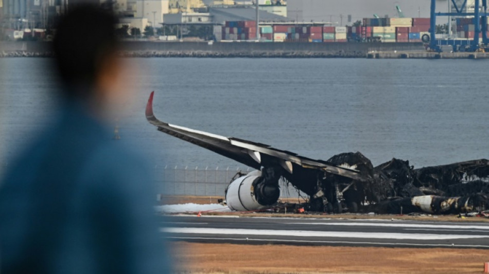 Los pilotos de Japan Airlines no vieron al avión con el cual chocaron