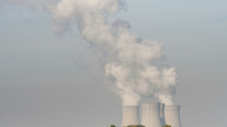 Electricité: deux réacteurs nucléaires redémarrent, 40 connectés, selon EDF